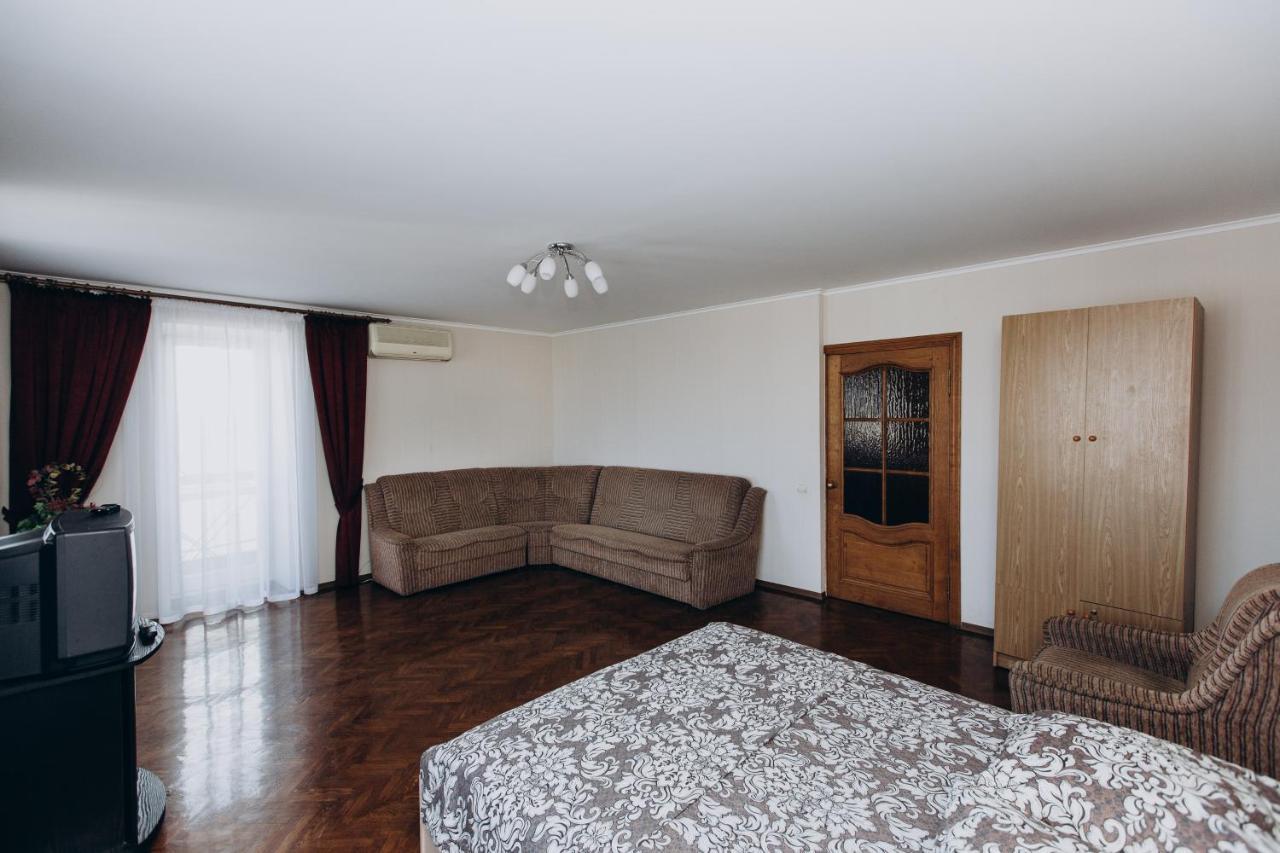 Apartment Centr neer Manufaktura on Kharkovskaya Sumy Bagian luar foto