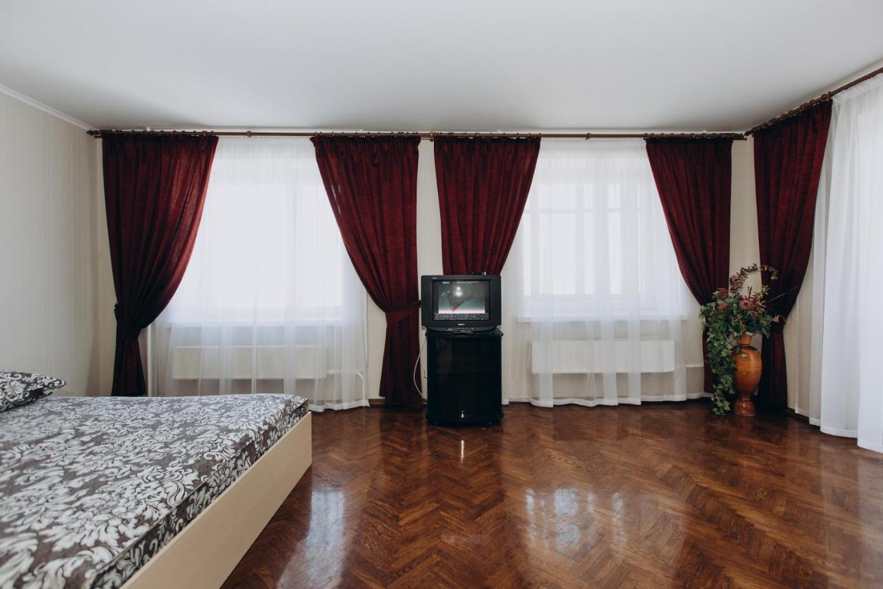 Apartment Centr neer Manufaktura on Kharkovskaya Sumy Bagian luar foto